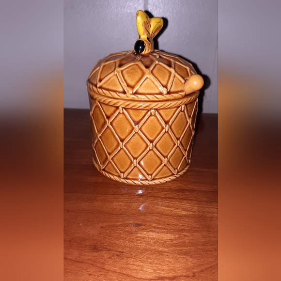 Other - Ceramic Japanese made honeycomb honey pot